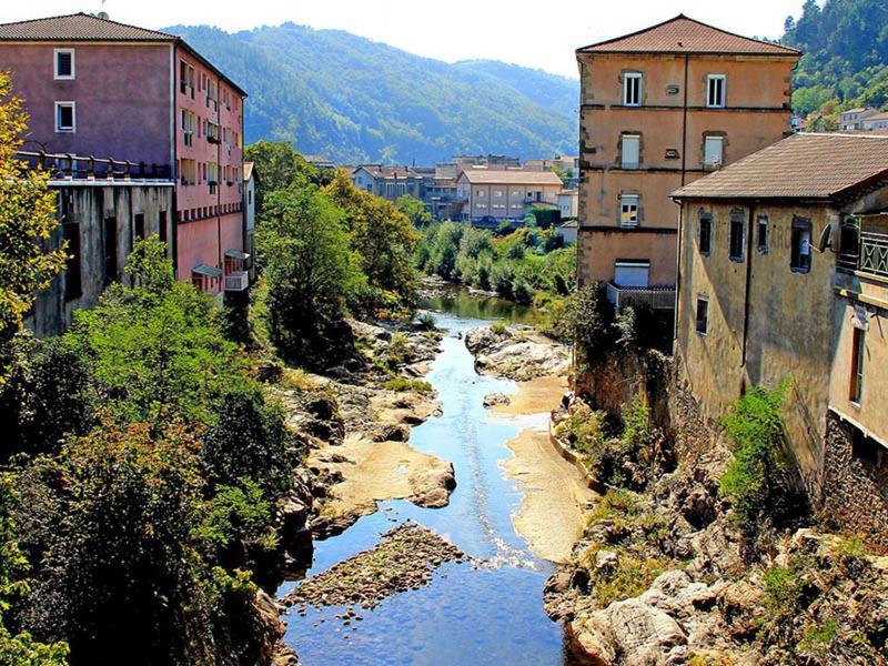 Appartement Sur Vals Les Bains Exteriör bild